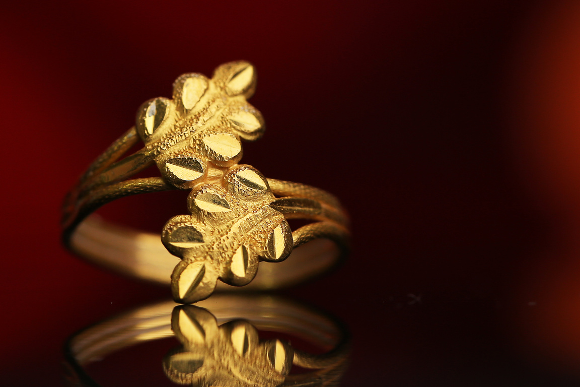 Olive leaves symbol on gold ring, Fashion gold ring