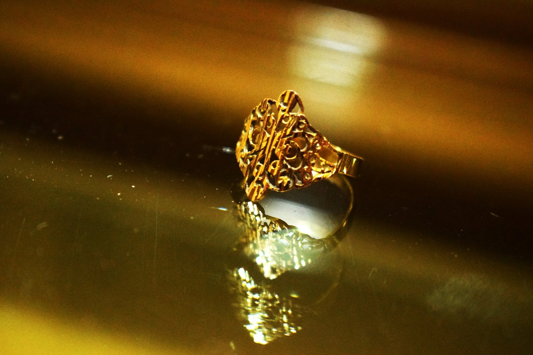 gold ring
